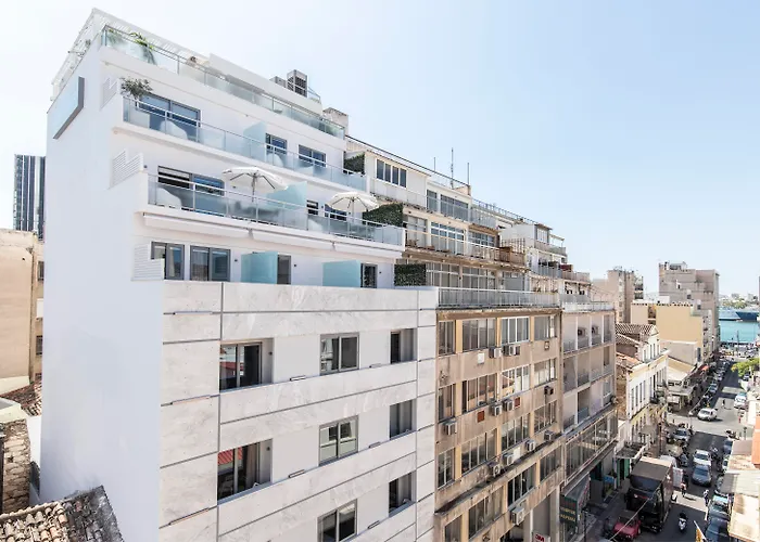 Cheap hotel: Gallery Suites & Residences Piraeus